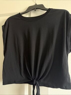 GAP Black Tie-Front Crop Tee